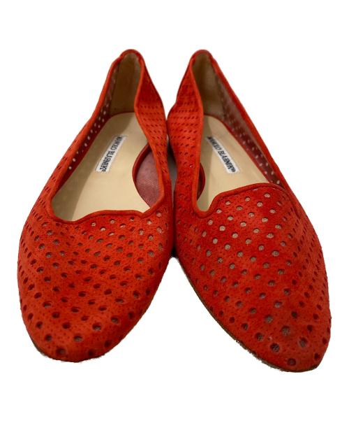 Manolo Blahnik（マノロブラニク）Manolo Blahnik (マノロブラニク) パンチングスウェードパンプス レッド サイズ:36 1/2の古着・服飾アイテム