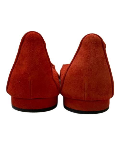 Manolo Blahnik（マノロブラニク）Manolo Blahnik (マノロブラニク) パンチングスウェードパンプス レッド サイズ:36 1/2の古着・服飾アイテム