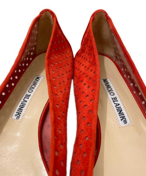 Manolo Blahnik（マノロブラニク）Manolo Blahnik (マノロブラニク) パンチングスウェードパンプス レッド サイズ:36 1/2の古着・服飾アイテム