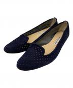 Manolo Blahnikマノロブラニク）の古着「パンチングスウェードパンプス」｜ネイビー