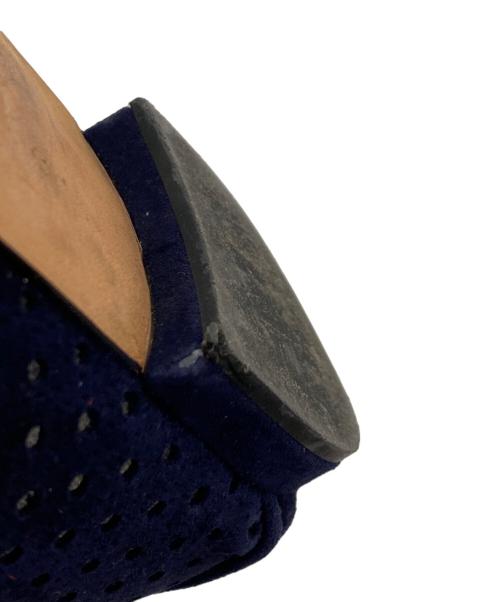 Manolo Blahnik（マノロブラニク）Manolo Blahnik (マノロブラニク) パンチングスウェードパンプス ネイビー サイズ:37の古着・服飾アイテム