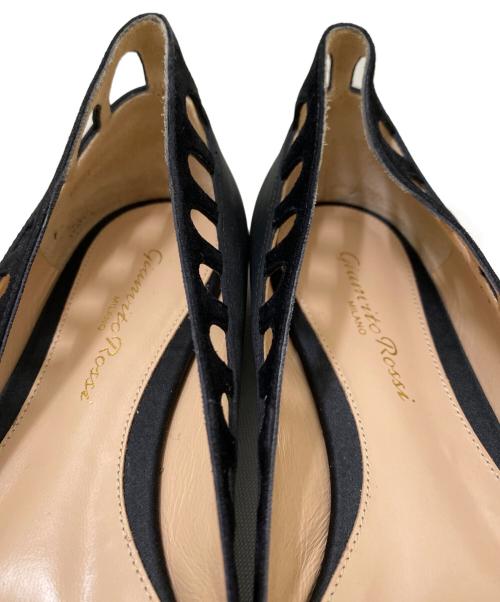 Gianvito Rossi（ジャンヴィト ロッシ）Gianvito Rossi (ジャンヴィト ロッシ) カッティングデザインパンプス ブラック サイズ:36 1/2の古着・服飾アイテム
