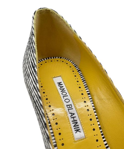 Manolo Blahnik（マノロブラニク）Manolo Blahnik (マノロブラニク) ハンギシ ハイヒール パンプス ホワイト×ブラック サイズ:36 1/2の古着・服飾アイテム