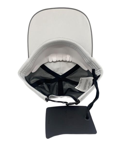 MONCLER（モンクレール）MONCLER (モンクレール) ベースボールキャップ ホワイトの古着・服飾アイテム