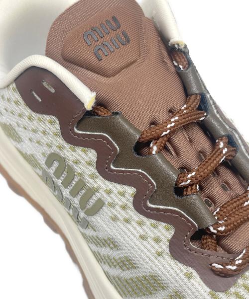 MIU MIU（ミュウミュウ）MIU MIU (ミュウミュウ) テクニカルファブリックスニーカー ベージュ×カーキ サイズ:35 1/2の古着・服飾アイテム