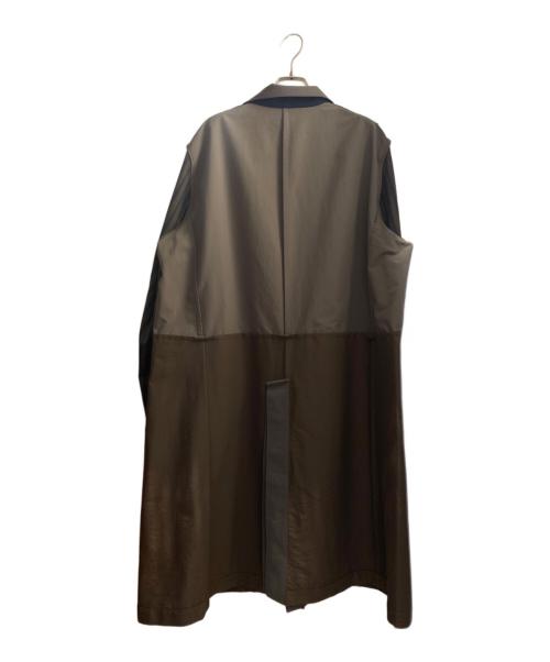 sacai（サカイ）sacai (サカイ) デザイン切替ナイロンコート ライトグレー サイズ:2の古着・服飾アイテム