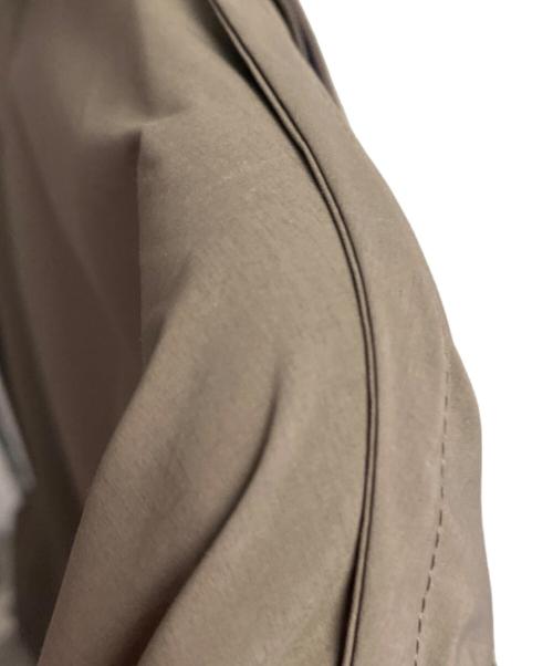 sacai（サカイ）sacai (サカイ) デザイン切替ナイロンコート ライトグレー サイズ:2の古着・服飾アイテム