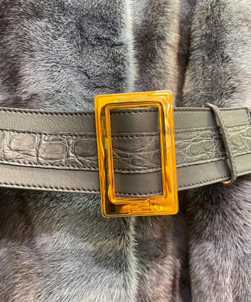 FENDI（フェンディ）FENDI (フェンディ) ミンクファーコート/ミンク/ファーコート/レザーベルト ブルー サイズ:38の古着・服飾アイテム