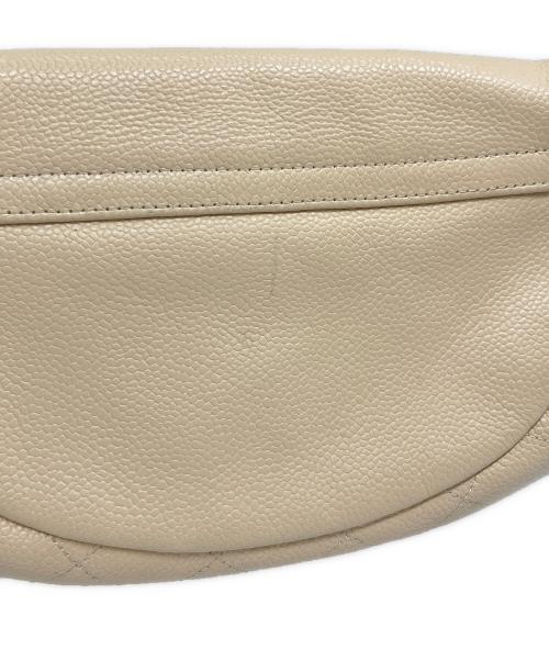 CHAENL（シャネル）CHAENL (シャネル) ハーフムーン チェーンウォレット ベージュの古着・服飾アイテム