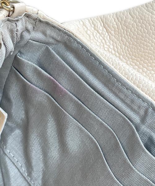 CHAENL（シャネル）CHAENL (シャネル) ハーフムーン チェーンウォレット ベージュの古着・服飾アイテム