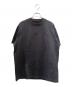 LOUIS VUITTON（ルイ ヴィトン）の古着「エンボスLV Tシャツ」｜ブラック