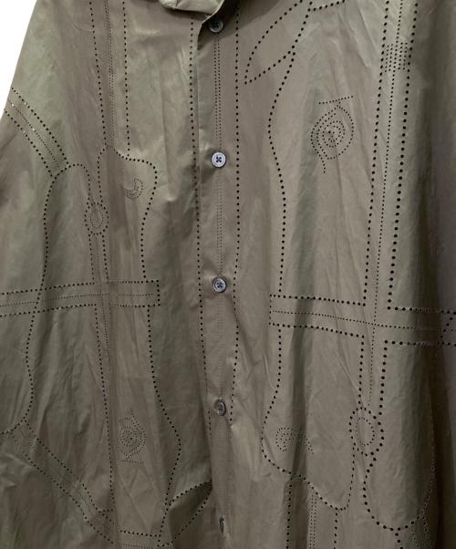 HERMES（エルメス）HERMES (エルメス) パンチングデザインシャツ カーキ サイズ:41の古着・服飾アイテム