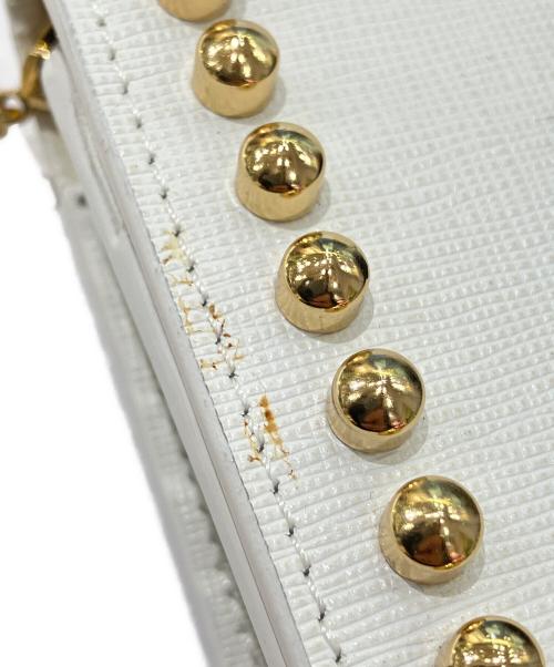 FENDI（フェンディ）FENDI (フェンディ) カーリトスタッズチェーンウォレット/ショルダーバッグ ホワイトの古着・服飾アイテム