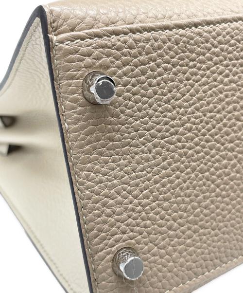 HERMES（エルメス）HERMES (エルメス) ケリー32 外縫い/マットシルバー金具/トゴ/エトゥープ×アイボリー系/A刻印 エトゥープ×アイボリー系 サイズ:32の古着・服飾アイテム