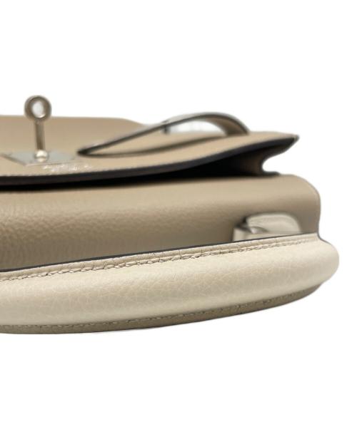 HERMES（エルメス）HERMES (エルメス) ケリー32 外縫い/マットシルバー金具/トゴ/エトゥープ×アイボリー系/A刻印 エトゥープ×アイボリー系 サイズ:32の古着・服飾アイテム