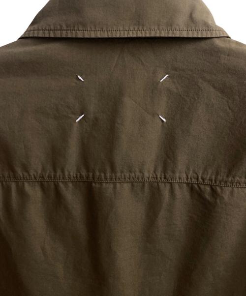 Maison Margiela（メゾンマルジェラ）Maison Margiela (メゾンマルジェラ) スリム レギュラーカラーシャツ カーキ サイズ:50の古着・服飾アイテム