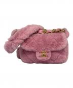 CHANELシャネル）の古着「Flap Bag Shearling Lambskin」｜ピンク