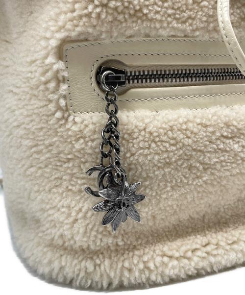 CHANEL（シャネル）CHANEL (シャネル) バックパック ホワイトの古着・服飾アイテム