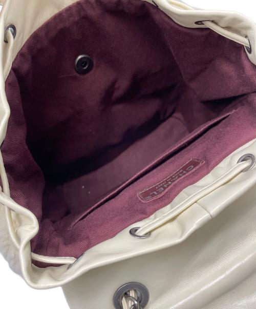 CHANEL（シャネル）CHANEL (シャネル) バックパック ホワイトの古着・服飾アイテム