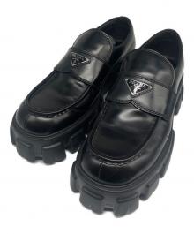 PRADA（プラダ）の古着「ブラッシュドレザー モノリス ローファー」｜ブラック