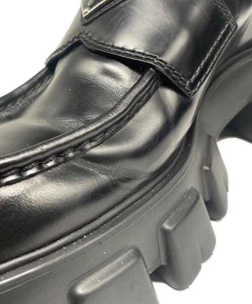 PRADA（プラダ）PRADA (プラダ) ブラッシュドレザー モノリス ローファー ブラック サイズ:9 1/2の古着・服飾アイテム
