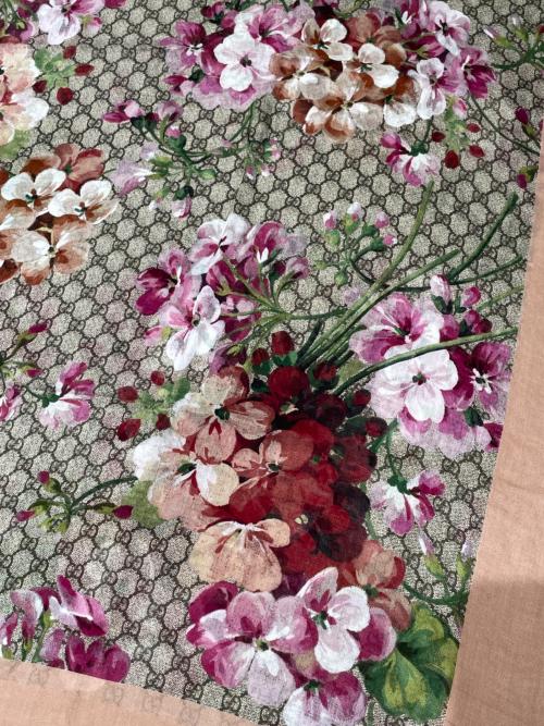 GUCCI（グッチ）GUCCI (グッチ) GG ブルームス ショール ピンクの古着・服飾アイテム