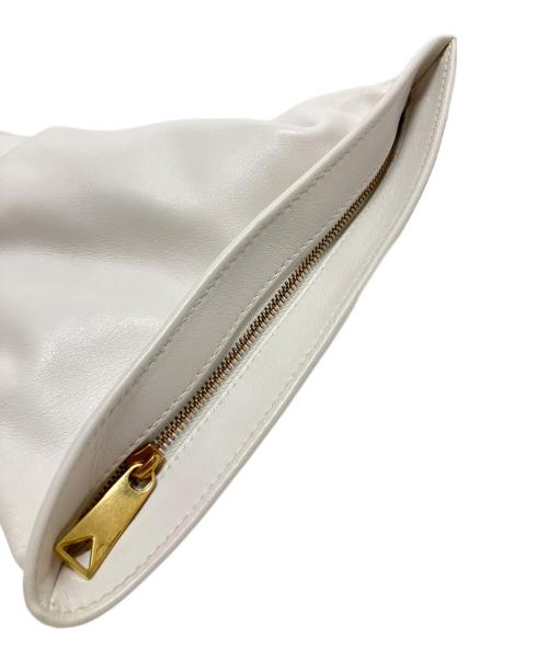 BOTTEGA VENETA（ボッテガベネタ）BOTTEGA VENETA (ボッテガベネタ) THE MINI TWIST ミニ ザ ツイスト ホワイトの古着・服飾アイテム
