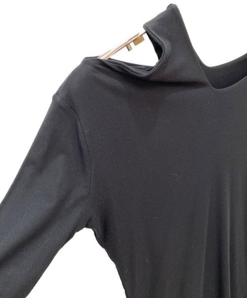 cygne（シーニュ）cygne (シーニュ) ショルダーオープンカットオフ カットソー ブラックの古着・服飾アイテム