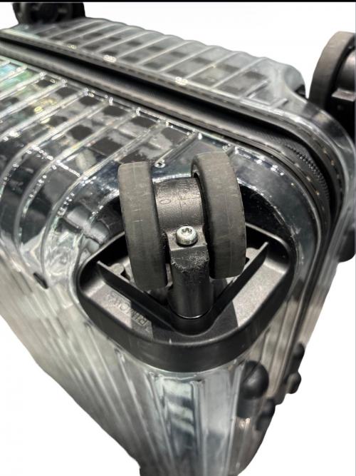 RIMOWA（リモワ）RIMOWA (リモワ) OFFWHITE (オフホワイト) Essential53/シースルーキャビン37L ブラック×ホワイト サイズ:37Lの古着・服飾アイテム