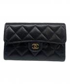 CHANELシャネル）の古着「Classic Medium Flap Wallet/クラシック ミディアム フラップ ウォレット」｜ブラック