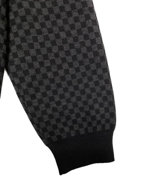 LOUIS VUITTON（ルイ ヴィトン）LOUIS VUITTON (ルイ ヴィトン) Vネックニット ライトグレー×ブラック サイズ:XXLの古着・服飾アイテム