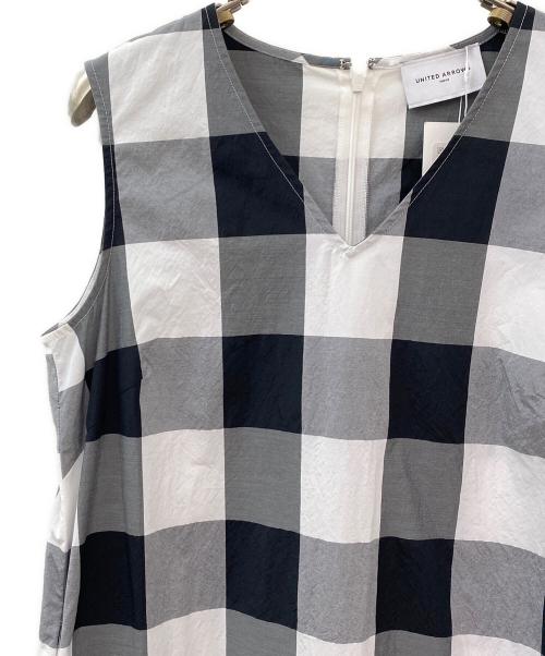 UNITED ARROWS TOKYO（ユナイテッドアローズトウキョウ）UNITED ARROWS TOKYO (ユナイテッドアローズトウキョウ) チェックノースリーブワンピース ホワイト×ブラック サイズ:36の古着・服飾アイテム