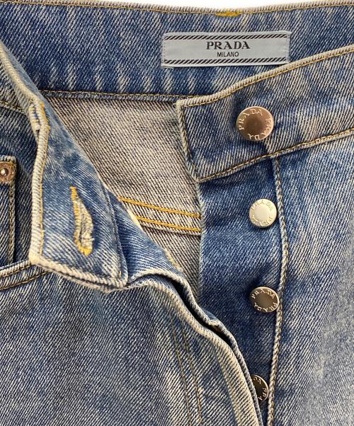 PRADA（プラダ）PRADA (プラダ) 三角プレート付 ワイドデニム インディゴ サイズ:25の古着・服飾アイテム