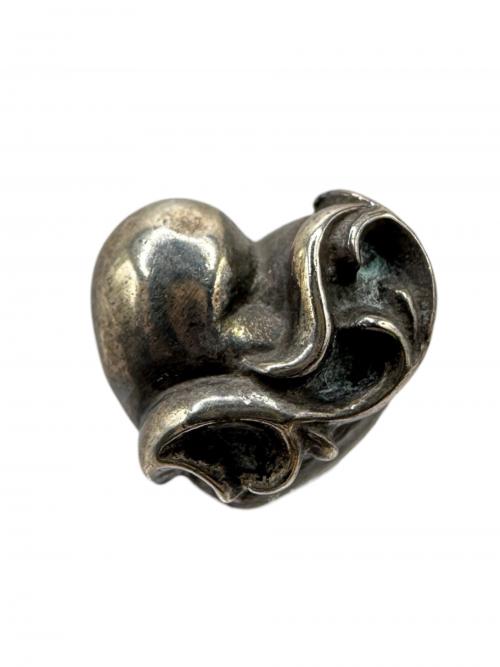 CHROME HEARTS（クロムハーツ）CHROME HEARTS (クロムハーツ) HEART STUD EARRING　ハートスタッドピアス シルバーの古着・服飾アイテム