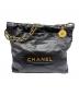 CHANEL（シャネル）の古着「CHANEL 22 Small Handbag シャネル22 スモールハンドバッグ」｜ブラック