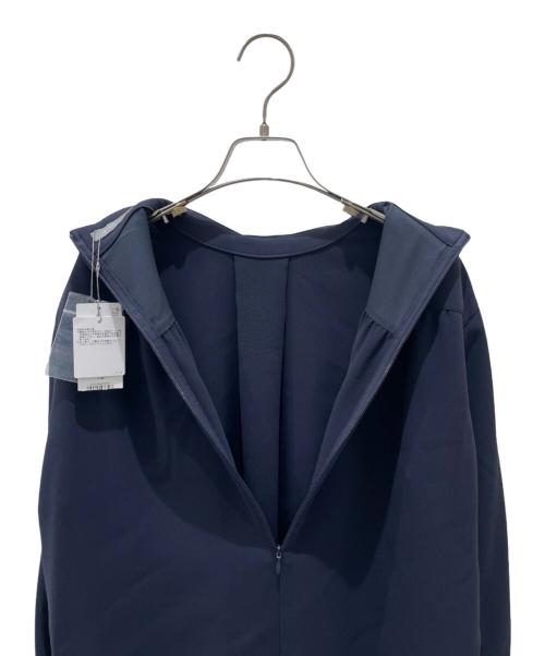 theory luxe（セオリーリュクス）theory luxe (セオリーリュクス) Live2 Daisy ブラウス 襟付 インバーテッドプリーツ ネイビー サイズ:38 未使用品の古着・服飾アイテム