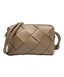 BOTTEGA VENETA（ボッテガベネタ）の古着「スモールカセットカメラバッグ」｜ブラウン