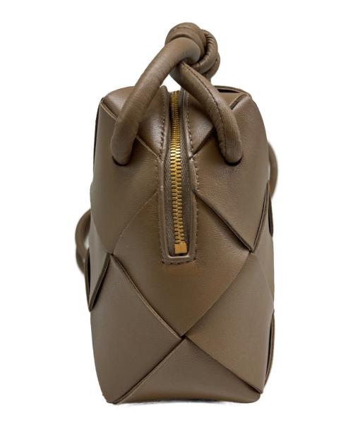 BOTTEGA VENETA（ボッテガベネタ）BOTTEGA VENETA (ボッテガベネタ) スモールカセットカメラバッグ ブラウン サイズ:-の古着・服飾アイテム