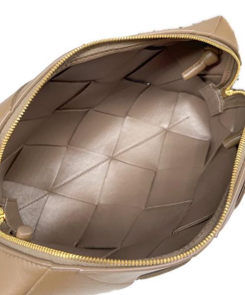 BOTTEGA VENETA（ボッテガベネタ）BOTTEGA VENETA (ボッテガベネタ) スモールカセットカメラバッグ ブラウン サイズ:-の古着・服飾アイテム