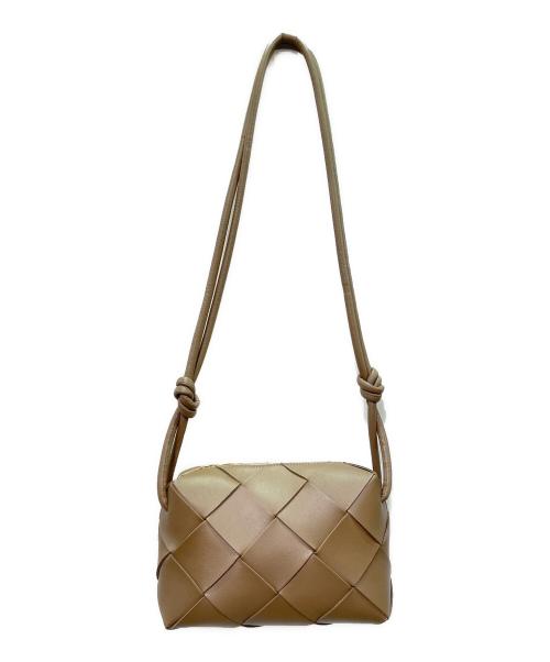 BOTTEGA VENETA（ボッテガベネタ）BOTTEGA VENETA (ボッテガベネタ) スモールカセットカメラバッグ ブラウン サイズ:-の古着・服飾アイテム