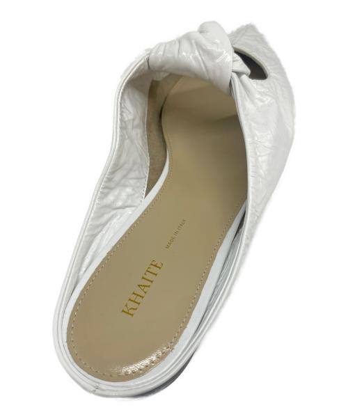 KHAITE（ケイト）KHAITE (ケイト) Patent Leather Pointed-Toe Mules ポインテッドトゥ パテントレザーミュール ホワイト サイズ:37の古着・服飾アイテム