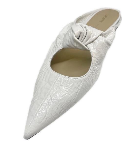 KHAITE（ケイト）KHAITE (ケイト) Patent Leather Pointed-Toe Mules ポインテッドトゥ パテントレザーミュール ホワイト サイズ:37の古着・服飾アイテム