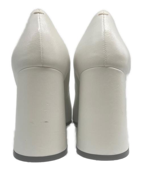 Maison Margiela（メゾンマルジェラ）Maison Margiela (メゾンマルジェラ) Pointed-Toe Chunky Heel Pumps ポインテッドトゥチャンキーヒールパンプス/58WL0108 ホワイト サイズ:37の古着・服飾アイテム