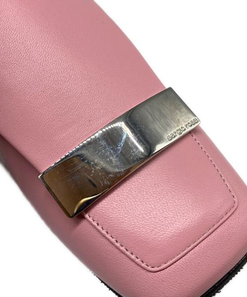 sergio rossi（セルジオロッシ）sergio rossi (セルジオロッシ) Square-Toe Metal Logo Plate Loafers スクエアトゥ メタルプレートロゴ  ローファー/A77990 ピンク サイズ:36 1/2の古着・服飾アイテム