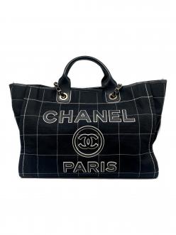 CHANEL（シャネル）の古着「Deauville GM ドーヴィルGM/A66941」