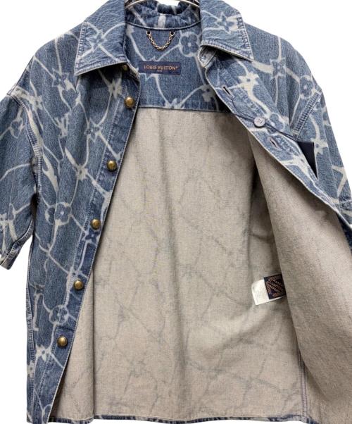 LOUIS VUITTON（ルイ ヴィトン）LOUIS VUITTON (ルイ ヴィトン) モノグラム プリント ショートスリーブ デニム半袖シャツ ブルー サイズ:Sの古着・服飾アイテム