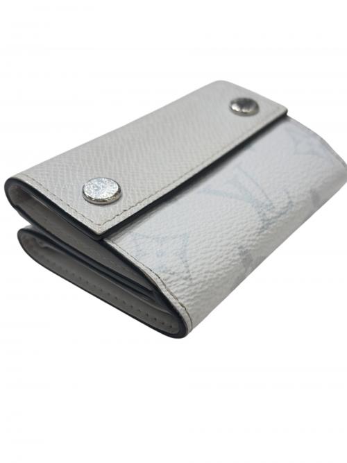 LOUIS VUITTON（ルイ ヴィトン）LOUIS VUITTON (ルイ ヴィトン) タイガラマ ディスカバリー コンパクト ウォレット ライトグレー サイズ:-の古着・服飾アイテム
