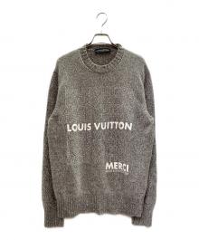 LOUIS VUITTON（ルイ ヴィトン）の古着「18AW Logo Print Crewneck Knit Sweater ロゴプリント クルーネックニットセーター/RM182M GVL」｜ライトグレー