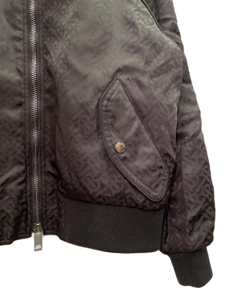 BURBERRY（バーバリー）BURBERRY (バーバリー) TBロゴ ナイロン ブルゾン TB Logo Nylon Jacket/8017543 ブラック サイズ:36の古着・服飾アイテム