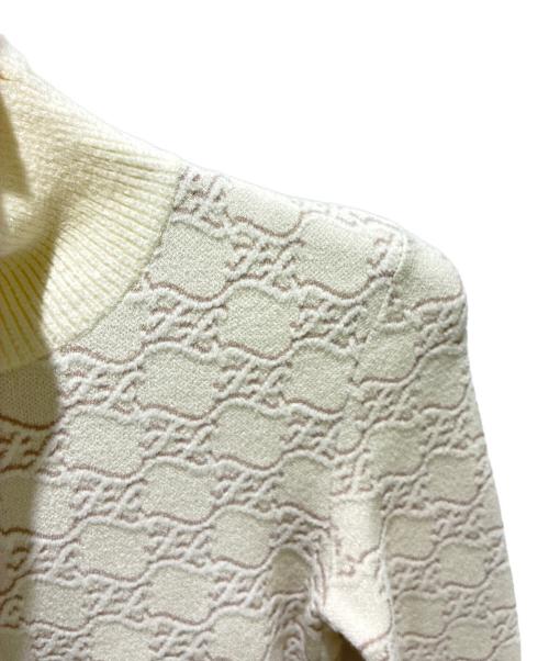 FENDI（フェンディ）FENDI (フェンディ) 総柄タートルネックニット/FZX713 AHED ベージュ サイズ:36の古着・服飾アイテム